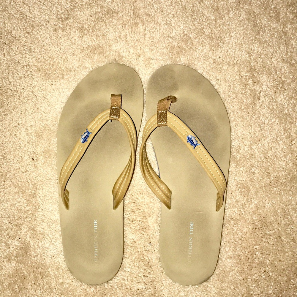 Southern tide flip flops